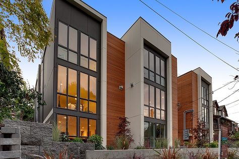 Certified Built Green, Modern Townhome In Greenlake Apartments Building, Townhouse Exterior, Town Homes, Contemporary Houses, Town Houses, Modern Townhouse, Urban Housing, Hotel Exterior, Storefront Design