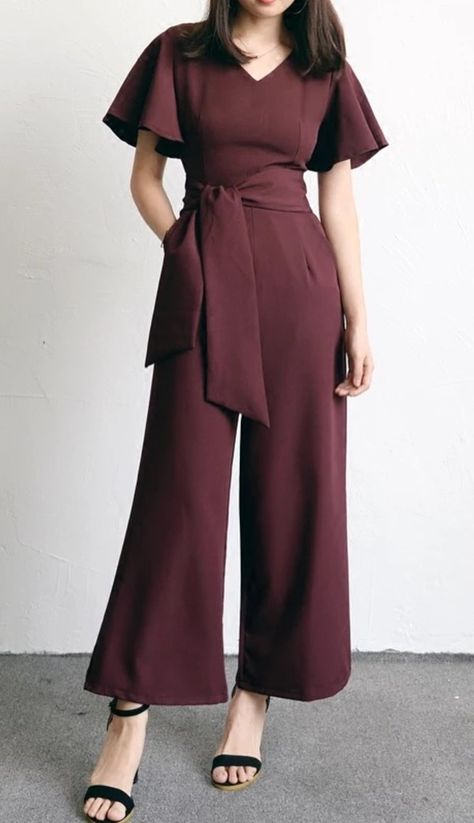 Jump Suits For Women Jumpsuits, Jumpsuits For Women Indian, Jump Suits, Classy Jumpsuit, Indian Fashion Trends, Velvet Prom Dress, Desi Fashion Casual, Trendy Dress Outfits, Business Casual Outfits For Work