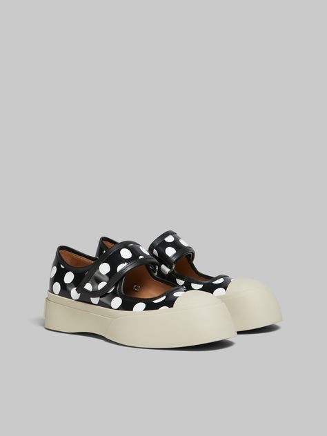 Black and white polka-dot patent leather Pablo Mary Jane sneaker - Sneakers Marni Shoes, Shoes Collection, Sneakers Outfit, Polka Dot Print, Mary Jane Sneaker, White Polka Dot, Sneakers Black, Official Store, Shoe Collection