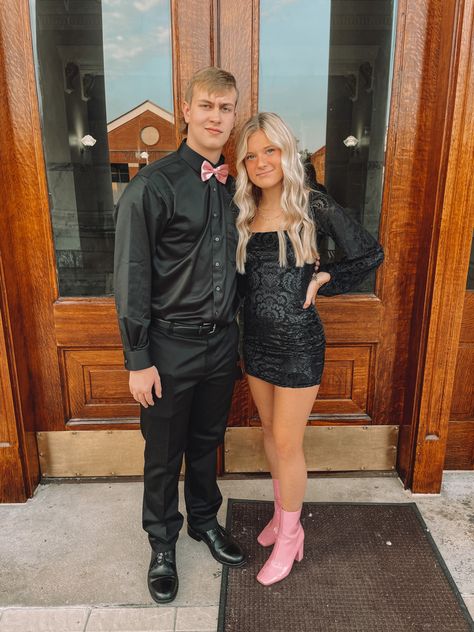 Hoco Couple Outfits, Long Sleeves Homecoming Dress, Homecoming Couples Outfits, Homecoming Couples, Homecoming Couple, Hoco 2022, Homecoming Dress Black, Black Graduation Dress, Dress For Teens