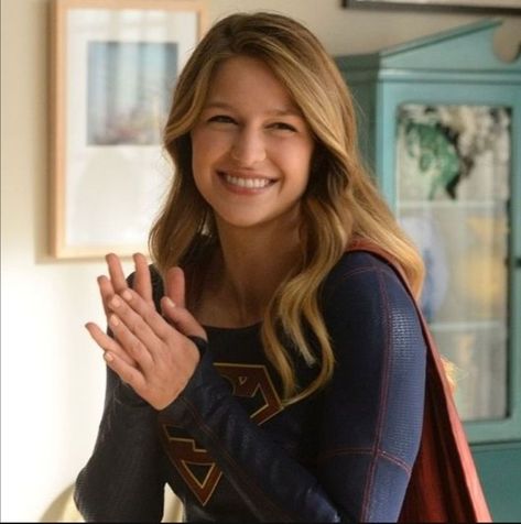 Supergirl Characters, Superman Story, Melisa Benoist, Melissa Benoit, Mellisa Benoist, Kara Danvers Supergirl, Melissa Supergirl, Supergirl Tv, Supergirl Comic