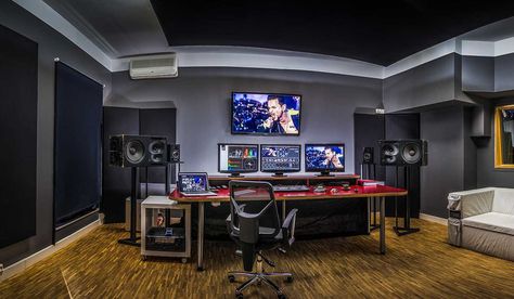 Working with color takes more than just the right software. Here are three tips for building a color correction suite that will improve your output. Studio Acoustics, Studio Layouts, Studio In Casa, Music Studio Design, Home Studio Design, Home Studio Ideas, Hall House, Editing Suite, Music Rooms