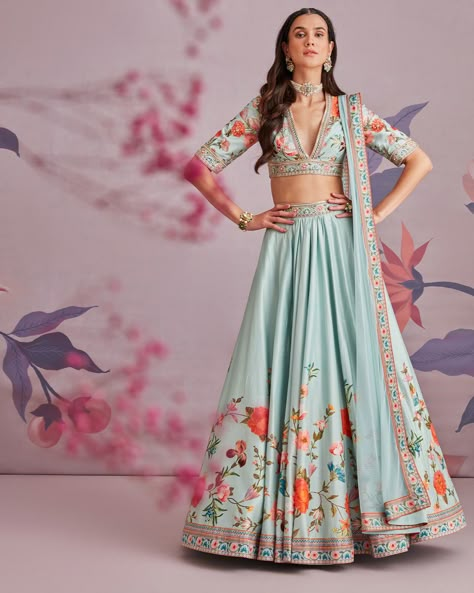 Lehengas Wedding, Orang India, Ridhi Mehra, Floral Lehenga, Indian Outfits Lehenga, Wedding Lehengas, Designer Lehengas, Gaun Fashion, Green Lehenga