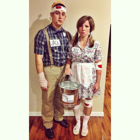 Jack and Jill costume! Jack And Jill Costume, Costume Couple Ideas, Jack And Jill Party, Diy Couples Halloween Costumes, Scary Couples Costumes, Cool Couple Halloween Costumes, Birks Outfit, Costume Couple, Halloween Costumes Diy Couples