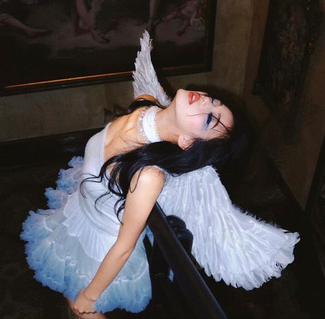 halloween ideas | angel costume Angel Photoshoot Aesthetic, Angel Grunge Aesthetic, Jess Core, Fallen Angel Halloween, Angel Grunge, Ethereal Goth, Angel Photoshoot, Angel Wings Photography, Angel Halloween Costume