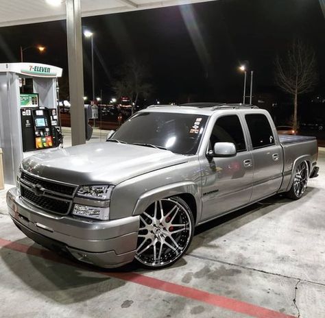 Cat Eye Chevy Silverado 1500, Cat Eye Silverado, Cateye Silverado, Cat Eye Truck Dropped, Cateye Trucks, Cateye Chevy Single Cab, Chevy Silverado Single Cab, Compact Pickup Trucks, Chevy Trucks Lowered