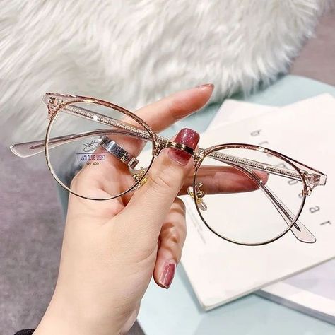 Glasses Frames For Girl, Clear Glasses Frames Women, Glasses Women Fashion Eyeglasses, Spectacles For Women, Cute Glasses Frames, Glasses Frames Trendy, Classy Glasses, Fancy Glasses, Glasses For Your Face Shape