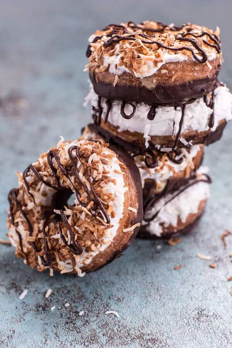 Chocolate Dipped Coconut Tres Leches Cronuts | HBH Coconut Tres Leches, Donuts Donuts, Cronut, Tres Leches, Baked Donuts, Donut Recipes, Chocolate Dipped, Beignets, Healthy Dessert