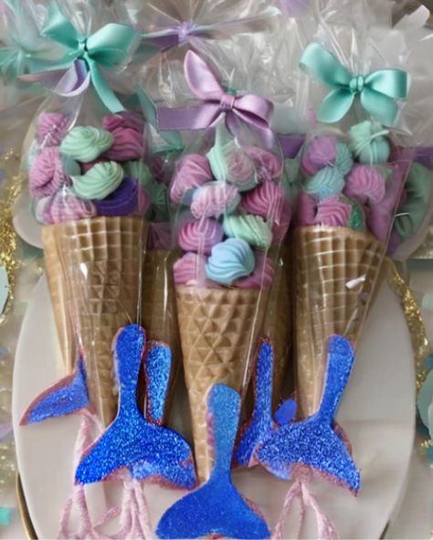 15 DIY Mermaid Birthday Party Ideas Mermaid Party Treats, Mermaid Party Ideas, Birthday Party Candy Table, Diy Mermaid Birthday Party, Diy Unicorn Birthday Party, Mermaid Pool Parties, Valentine Party Favors, Emoji Birthday Party, Mermaid Cupcakes