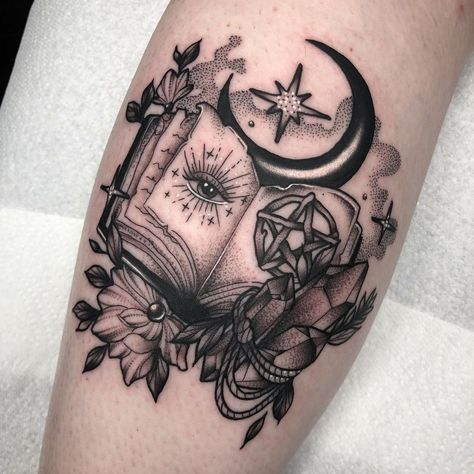 Wicca Tattoo, Witchcraft Tattoos, Halloween Tattoos Sleeve, Pagan Tattoo, Wiccan Tattoos, Bookish Tattoos, Mystical Tattoos, Blackwork Tattoos, Famous Tattoos