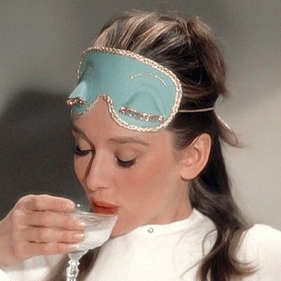 Holly Golightly Costume, Aubrey Hepburn, Soup Of The Day, Audrey Hepburn Photos, Holly Golightly, Tiffany And Co Jewelry, Audrey Hepburn Style, Hepburn Style, Breakfast At Tiffanys