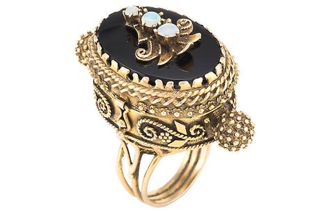 14k Gold Poison Onyx Pillbox Ring - Precious & Rare Pieces Pillbox Ring, Gold Jewelry Ideas, Shiney Things, Black Hills Gold Rings, Black Hills Gold Jewelry, Diamond Solitaire Earrings, Walmart Jewelry, Black Gold Jewelry, Perfect Closet