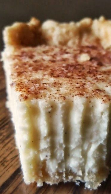 Vanilla Bean Cream Pie ~ Says: Yep, this pie is truly tasty. Though there are no… Vanilla Bean Cream, Butter Cinnamon, Vanilla Recipes, Delicious Pies, Piece Of Cake, Pie Dessert, Yummy Sweets, How Sweet Eats, Eat Dessert