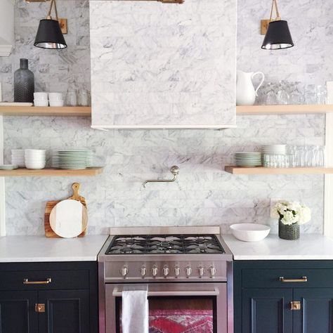 Painted cabinetry. One of the my favorite 2017 Design Trends. The Misfit House, Misfit House, House Tweaking, Kitchen Tiles Design, Becki Owens, Kitchen Hoods, Green Cabinets, Kitchen Tile, Farmhouse Style Kitchen