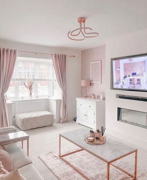 Girly Living Room, Girl Apartment Decor, Cute Living Room, Pink Living Room, Home Decor Hacks, Living Room Decor Cozy, Decor Home Living Room, Living Room Decor Apartment, Living Room Inspo