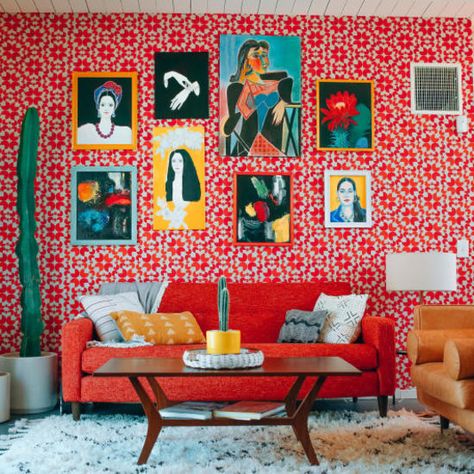 Best Living Room Design, Red Living, Red Couch, Condo Decorating, Living Room Red, Design Salon, Colourful Living Room, Eclectic Living Room, Red Sofa