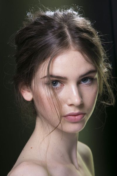 Dolce & Gabbana Fall 2014                                                                                                                                                                                 More Party Hairstyles, Portrait Inspiration, Runway Pictures, Photography Women, Beauty Face, Female Portrait, Girl Face, Pretty Face, Woman Face