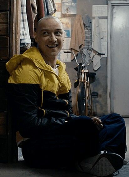 James Mcavoy Split, Billy Milligan, M.night Shyamalan, Split Movie, Betty Buckley, Uncle Fester, Clea Duvall, Night Shyamalan, Arielle Kebbel