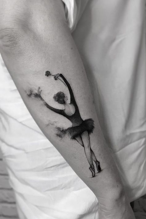 Ballet Tattoos, Ballerina Tattoo, Dancer Tattoo, Dance Tattoo, Yoga Tattoos, Clock Tattoo, Dad Tattoos, Girl Tattoo, Tattoo Feminina