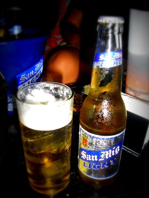 San Mig Light San Mig Light Prank, San Mig Light, San Mig, Soju Drinks, Drinks Pictures, Alcoholic Drinks Pictures, Self Pictures, Blurry Pictures, Alcohol Aesthetic