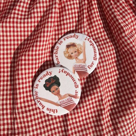 gameday barbie 👱🏼‍♀️👩🏽 get ready for gameday early & order now 💌 Game Day Pins Sorority, Insta Flicks, Gameday Pin, Gameday Buttons, Sorority Socials, Girly Crafts, Button Ideas, Button Making, Sorority Shirt