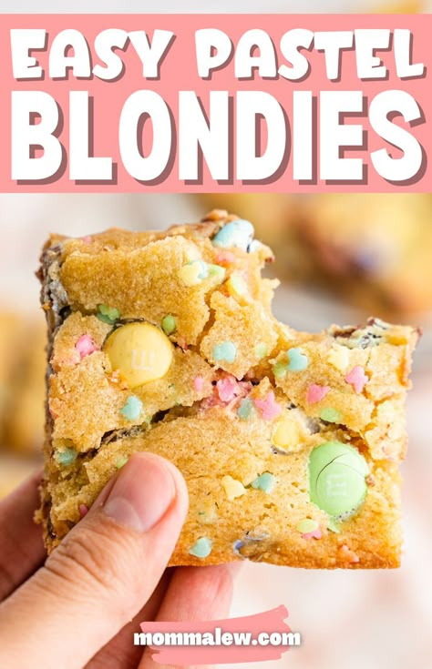 Pastel Blondies Easter Blondies, Easy Blondie Recipe, Easter Cookie Bars, Easter Bars, Blondies Recipe Easy, Blondie Dessert, Easter Brownies, Easter Deserts, Cadbury Mini Eggs