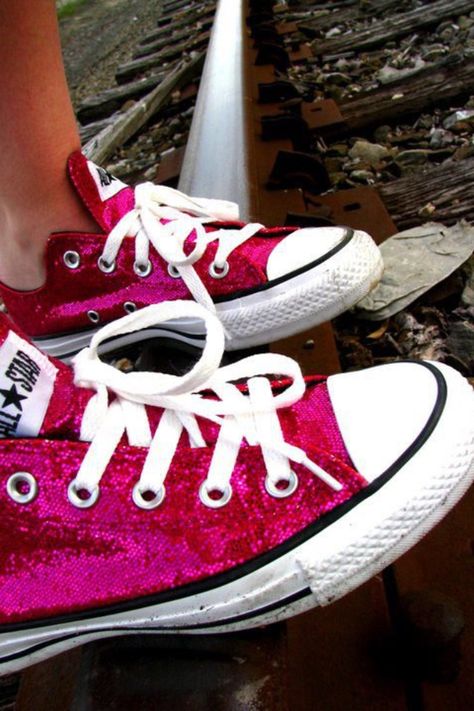 converse! Sparkle Sneakers, Converse Style Women, Ugg Slipper, Ugg Adirondack, Uggs Boots, Uggs For Cheap, Ugg Dakota, Ugg Boots Outlets, Ugg Kids