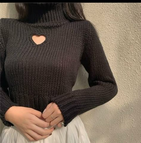 Black Knitwear, Crochet Top Outfit, Heart Clothes, Diy Vetement, Unique Sweaters, Crochet Clothing And Accessories, Crochet Fashion Patterns, Womens Turtleneck, Sweater Pattern