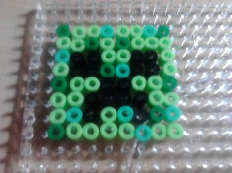 Creeper Perler Bead Pattern, Scene Perler Bead Patterns, Scene Perler Beads, Perler Pattern, Melt Beads Patterns, Kandi Inspo, Modele Pixel Art, Easy Perler Bead Patterns, Perler Creations