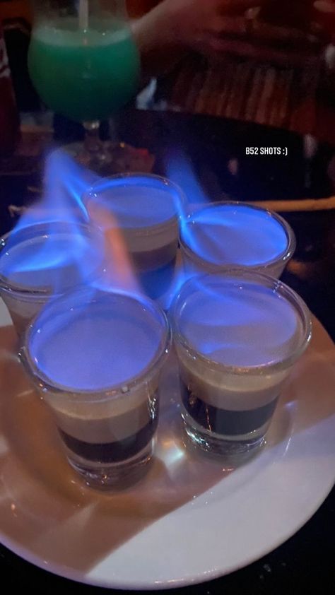 B52 Shot, Street Drinks, Shots Aesthetic, Instagram Food Pictures, Aesthetic Drinks, Pretty Alcoholic Drinks, Spirit Drink, Alcohol Aesthetic, Good Cigars