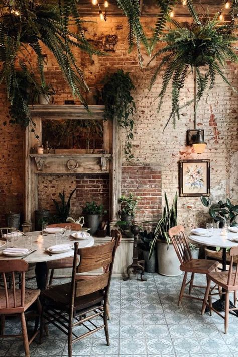 Italian Cafe Interior, Italian Restaurant Decor, Restaurant Design Inspiration, Pub Interior, Italian Cafe, Coffee Shop Interior Design, Cozy Coffee Shop, Rustic Restaurant, Italian Interior Design