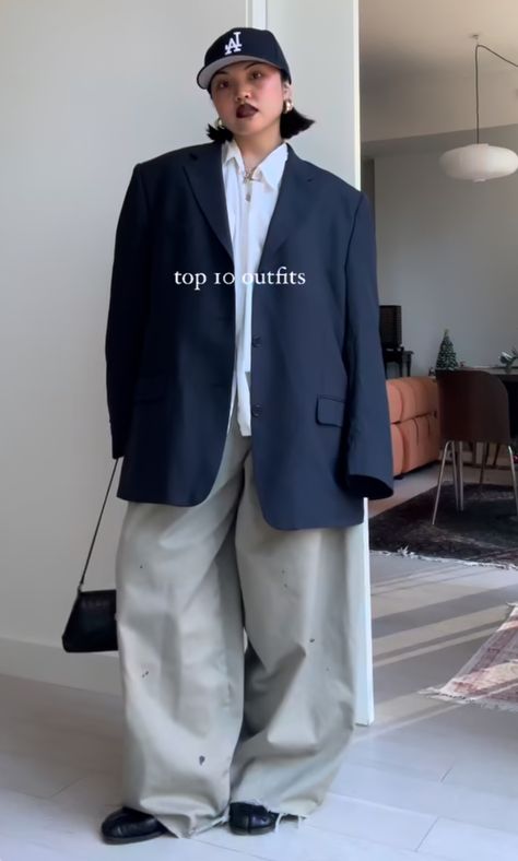 Street Blazer Outfit, Blue Jacket Outfits, Modest Streetwear Fashion, Outfit With Blazer, Blue Blazer Outfit Men, December Fashion, Modest Streetwear, Blue Pants Outfit, Blue Blazer Outfit