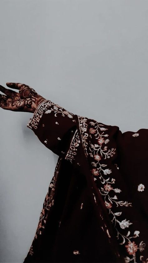 Aesthatic Eid Aesthetic Pictures, Eid Mubarak Aesthetic, Eid Aesthetic, Eid Mubarak Pic, Eid Vibes, Fits Check, Eid Mubark, Eid Photoshoot Ideas, Eid Pics