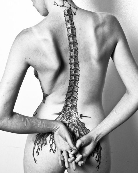 Women Skeleton, Bone Tattoos, Conceptual Photo, Physical Beauty, Spine Tattoo, Matching Tattoo, Spine Tattoos, Dark Tattoo, Back Tattoos