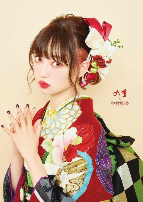 Modern Kimono, Traditional Hairstyle, Traditional Japanese Kimono, Japanese Hairstyle, Poses References, Japan Fashion, Japanese Kimono, Japanese Culture, Kimono Fashion