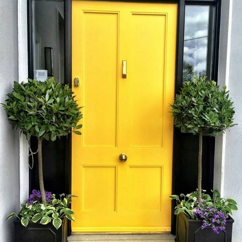 Little Greene Mister David paint door statement door Composite Front Doors Uk, Anthracite Grey Windows, Yellow Hallway, Yellow House Exterior, Statement Door, Timber Front Door, Front Doors Uk, Paint Door, Victorian Homes Exterior