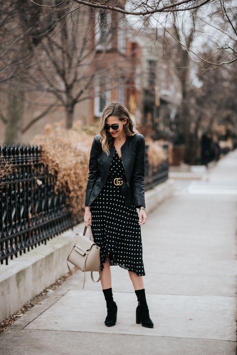 Polka Dot Dress Outfit Winter, Navy Polka Dot Dress Outfit, Polka Dots Dress Outfit, Dots Dress Outfit, Sweater Dress Outfit Ideas, Polka Dot Dress Outfit, Fall Fashion Outfits Casual, Dots Outfit, Fall Fashion Week