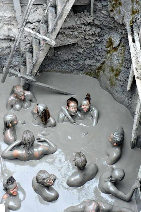 Extinct Volcano, Magic Places, Mud Bath, Colombia Travel, Cali Colombia, South America Travel, Travel South, Future Travel, Travel Inspo