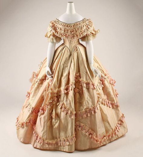 In Pretty Finery on Instagram: “1860-1861, France • Silk evening dress • The Met . . . #1860 #1860s #1860sfashion #19thcentury #19thcenturyfashion #eveningdress #dress…” 19th Century Dress, Fashion History Timeline, 1860s Dresses, Silk Evening Dress, 1800s Fashion, French Dress, History Timeline, Evening Dress Fashion, Historical Dresses