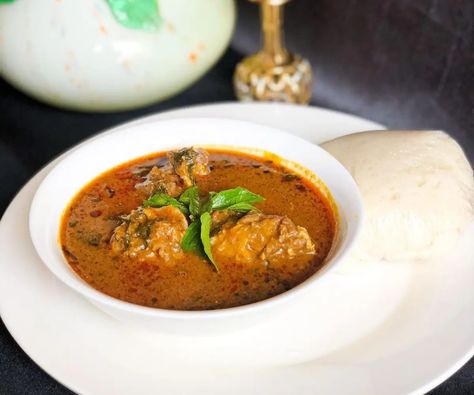 Catfish Banga Soup Recipe - Chef's Pencil Banga Soup, Central American Food, Nigerian Recipes, Food Substitutions, European Cuisine, Smoked Fish, Food Trends, Chef Recipes, Food Reviews