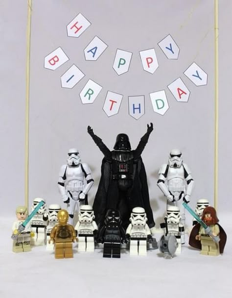 Feliz cumpleaños Star Wars Happy Birthday, Birthday Greetings Quotes, Funny Happy Birthday Meme, Happy Birthday For Him, Funny Birthday Meme, Funny Happy Birthday Wishes, Language Spanish, Birthday Star, Happy Birthday Meme