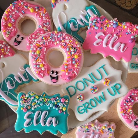 Donut Decorated Cookies, Donut Theme Cookies, Donut Birthday Cookies, Donut Grow Up Cookies, Two Sweet Cookies Decorated, Donut Cookies Decorated, Sweet One Cookies, Candy Cookies Decorated, Donut Sugar Cookies