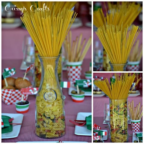 Crissy's Crafts: Girl Scouts Italian Night - Simple Meals Badge Italian Party Decorations, Italian Dinner Party Decorations, Make Healthy Snacks, Italian Centerpieces, Italy Party, Italian Themed Parties, Decoration Buffet, Italian Bistro, Italian Dinner Party