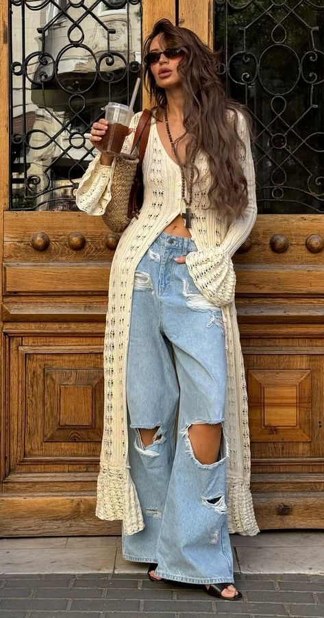 Boho Inspired Outfits Bohemian Style, Boho Street Style 2024, Bohemian Goth Outfits, Ethereal Casual Outfit, Country Goth, Clockwork Creepypasta, Bohemian Witch, Looks Hippie, Look Boho Chic