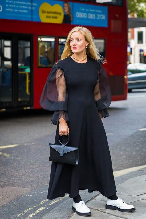 Kate Foley, 2018 Street Style, All Black Outfits For Women, London Fashion Week Street Style, Popsugar Fashion, London Street Style, Street Style Trends, Street Fashion Photography, Street Style Summer