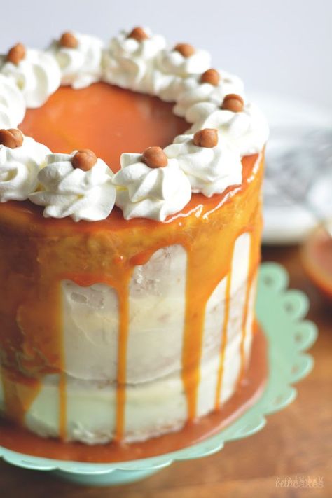 Caramel Macchiato Cake Caramel Macchiato Iced Coffee, International Delight Iced Coffee, Cheesecake Frosting, Creamer Recipe, Caramel Bits, Layered Desserts, Baking Cakes, Caramel Coffee, Caramel Macchiato