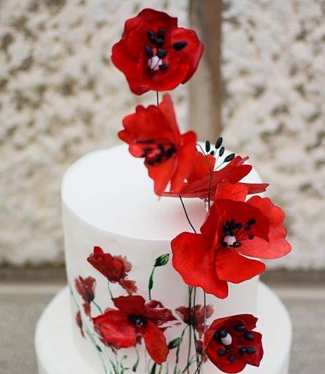 Isidora Patisserie || Pastry on Instagram: “Poppy Wedding inspiration ~ . Edible Poppy Flowers ~ made of Wafer paper and colored by hand in a more layers with edible color.  It is not…” Cake With Poppy Flowers, Poppy Cake Decoration, Poppy Wedding Cake, Poppy Cupcakes, Poppy Wedding, Poppy Cake, Floral Cakes, Red Anemone, Poppy Flowers