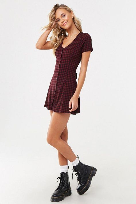 Dress With Dr Martens, Dr Martens Outfit, Sparkly Outfits, Tokyo Street Fashion, Flare Mini Dress, Soft Grunge, 인물 사진, Grunge Style, Doc Martens