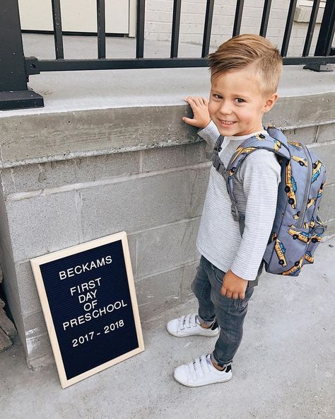 | Follow our Pinterest page at @deuxpardeuxKIDS for more kidswear, kids room and parenting ideas Summer Boy Outfits, Kindergarten Outfit, Christine Andrew, First Day Of Preschool, Hello Fashion, Toddler Boy Fashion, Preschool Outfits