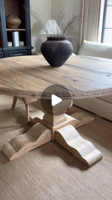 Bleach Wood Table Diy, Stain Oak Table, Diy Paint Table, Wood Table Refinishing, Dining Table Color Ideas, Round Wood Table Dining, Stained Wood Table, Old Furniture Makeovers, Revamped Furniture